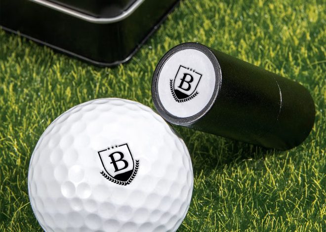 Tunnista pallo heti kentällä: Personoitu golfpallon leimasin on golfarin unelmalahja