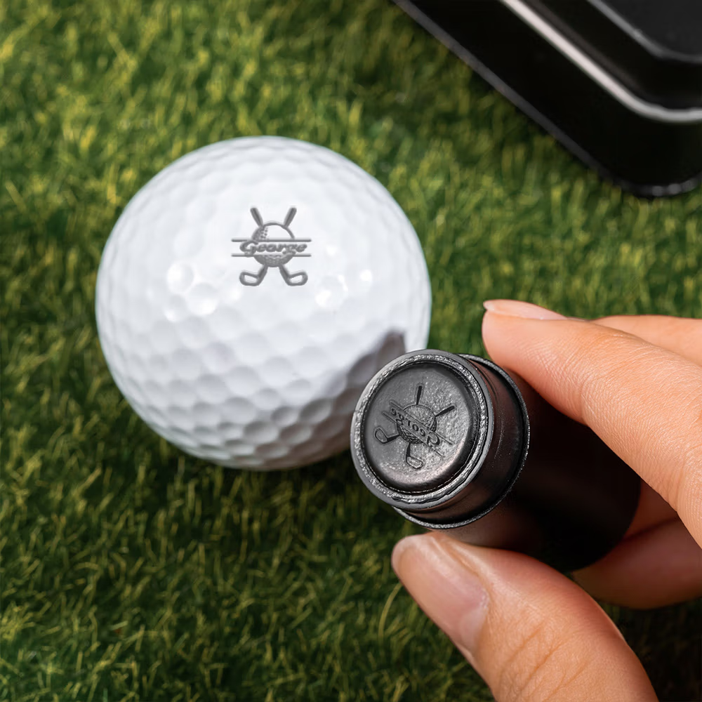 Personoitu kirjain golfpallon leimasin metallinen säilytyslaatikko täydellinen syntymäpäivälahjaksi ja isänpäivälahjaksi golfareille