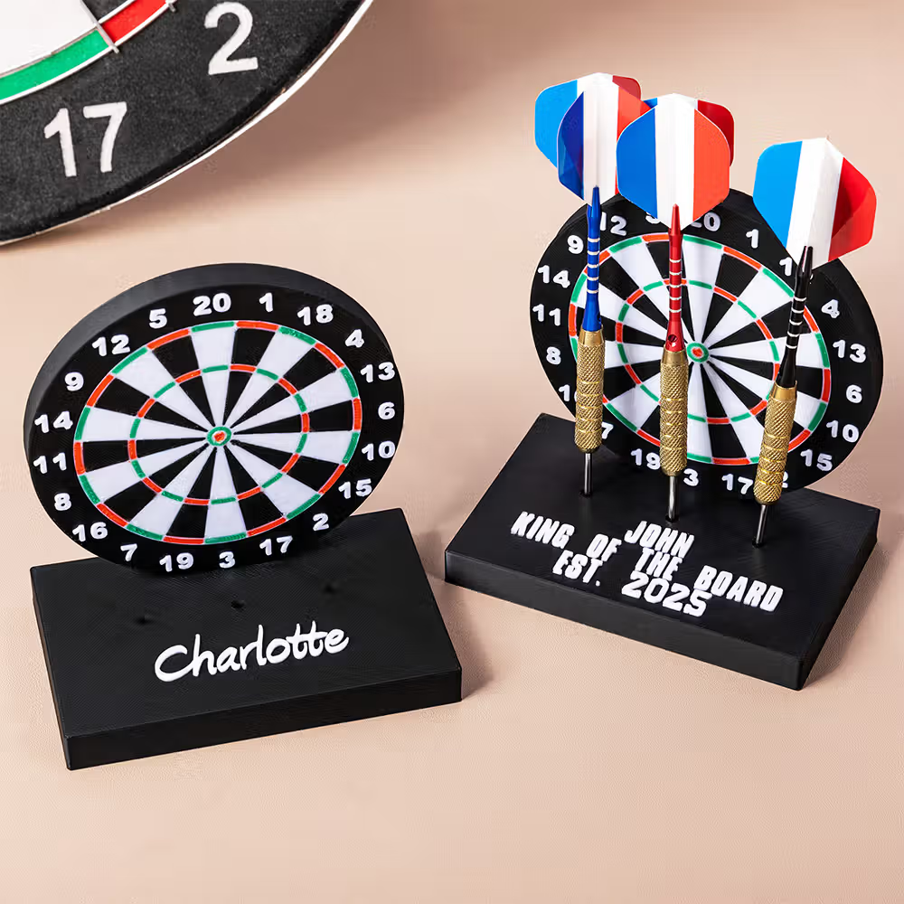 Henkilökohtainen 3D painettu Dartboard kuvio Dart haltija teksti ja pohja pitämiseen 3 tikkaa Desk Decor syntymäpäivälahja Dart ystäville